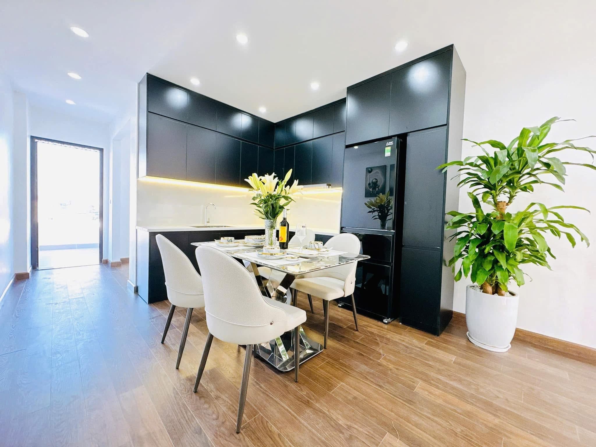 Bán nhà Dương Văn Bé thang máy, ngõ ô tô, phân lô cực hiếm