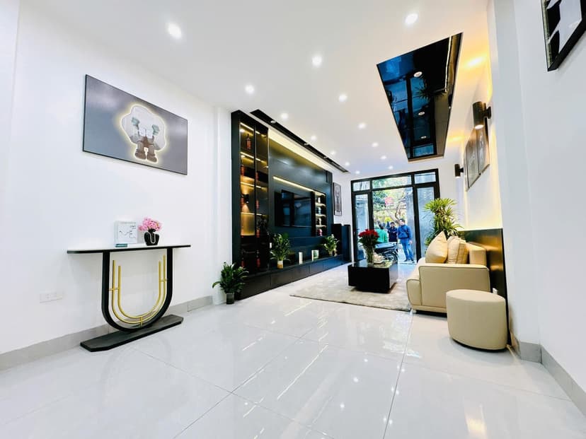 Bán nhà Dương Văn Bé thang máy, ngõ ô tô, phân lô cực hiếm